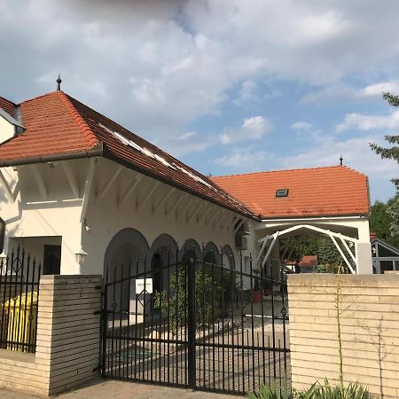 Lunczer Vendégház Kőröshegy Exterior foto