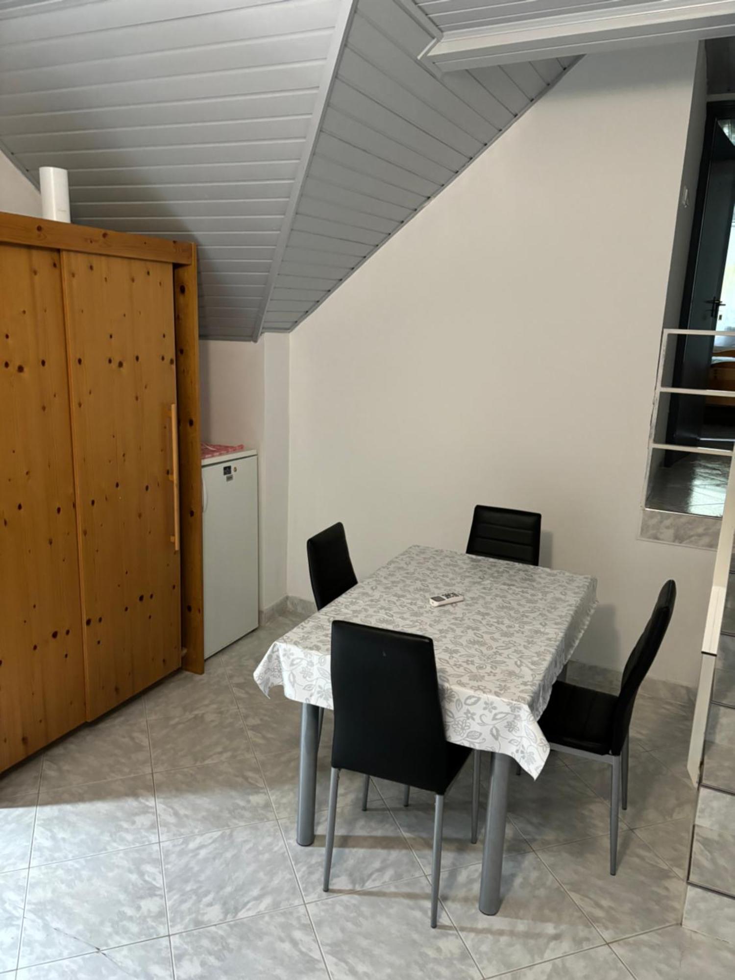 Lunczer Vendégház Kőröshegy Exterior foto